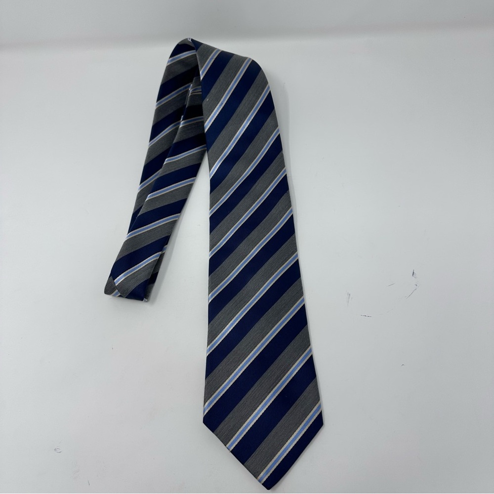 Tommy Hilfiger Blue and Gray 100% Silk Striped Pattern Tie